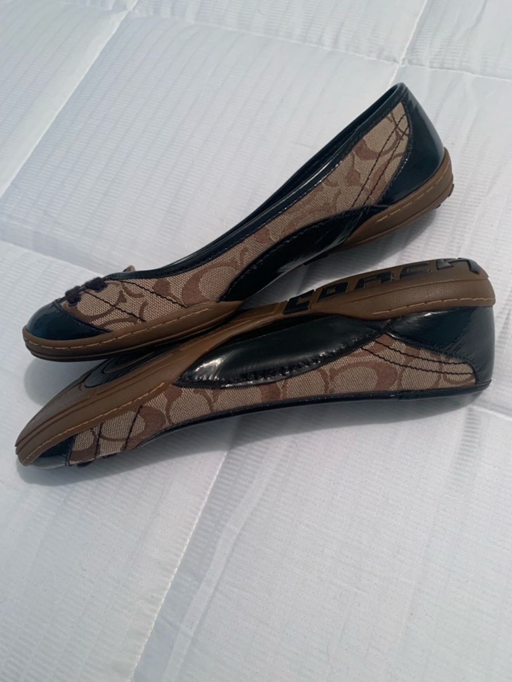 Classic Coach Ballet Flats in Brown Print - Black Leather Patent Accents Size 9 - Picture 4 of 11